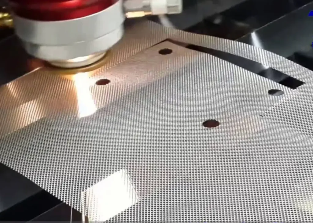 How to cut stainless steel wire mesh